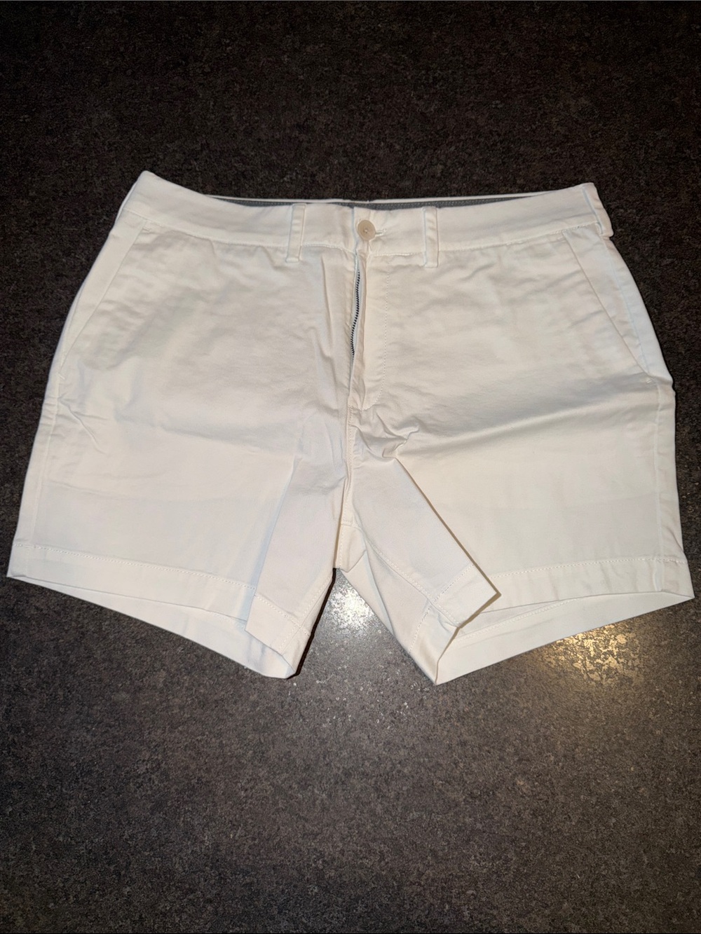 Express White Men’s Flat-Front Cotton Shorts 6”